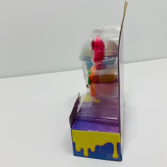 Num Noms Snackables Silly Shakes Rainbow Slushie - Picture 3 of 5